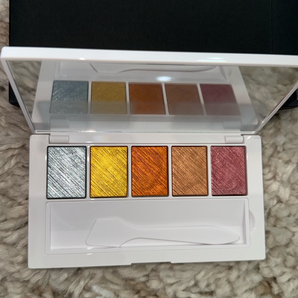 Brand New Makeup by Mario Master Metals Eyeshadow Palette